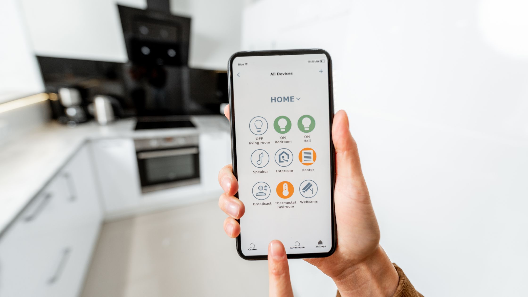 Cover Image for Easy way to control your smart home with mobile apps 